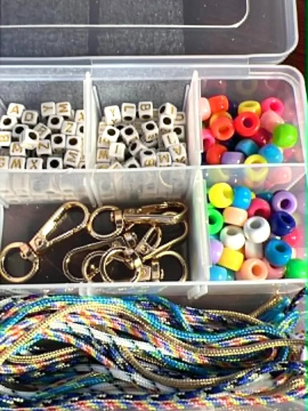 Beaded Keychain Making Kit – New in Package – DIY Craft Set for Women & Teens